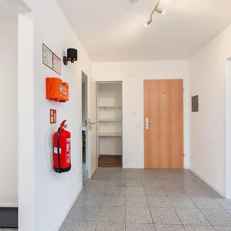 Spacious In For 7 People! Daire Baesweiler