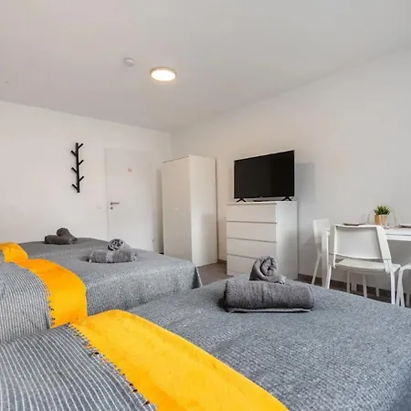 Spacious In For 7 People! *
