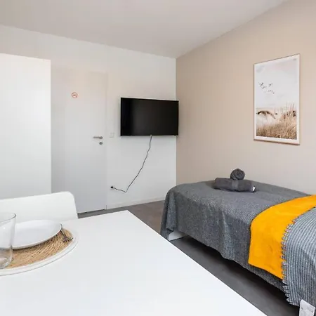 Spacious In For 7 People! Daire Baesweiler