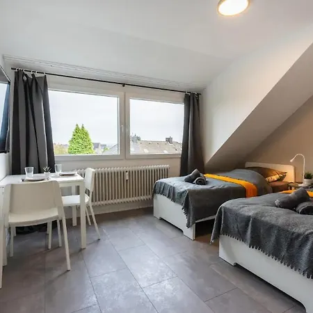 Spacious In For 7 People! *